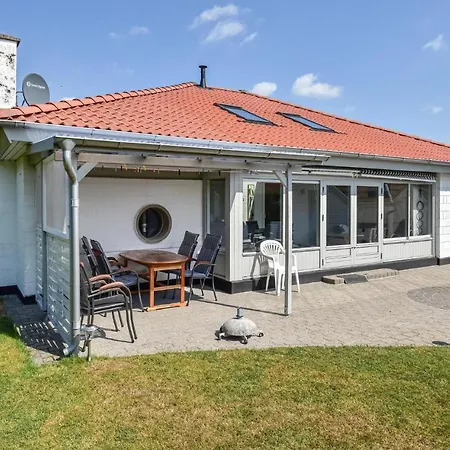 4 Bedroom Cozy In בית נופש