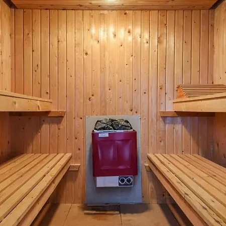 Beautiful In With Sauna *