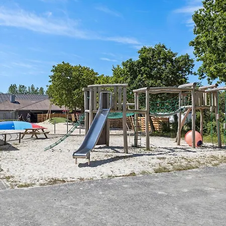 Dom wakacyjny 4 Bedroom Cozy In Tarm