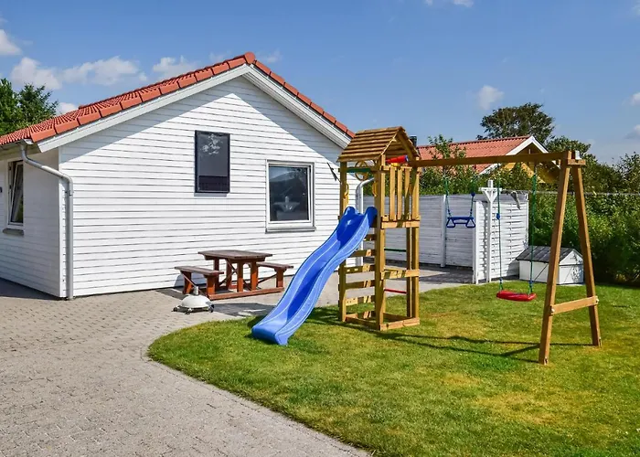 4 Bedroom Cozy In Tarm
